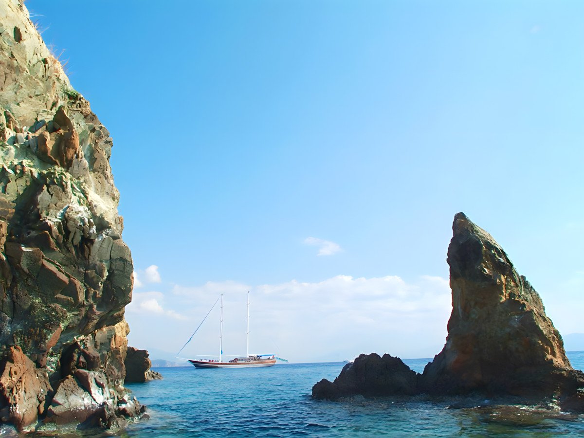 Explore the Turkish coast on a traditional gulet