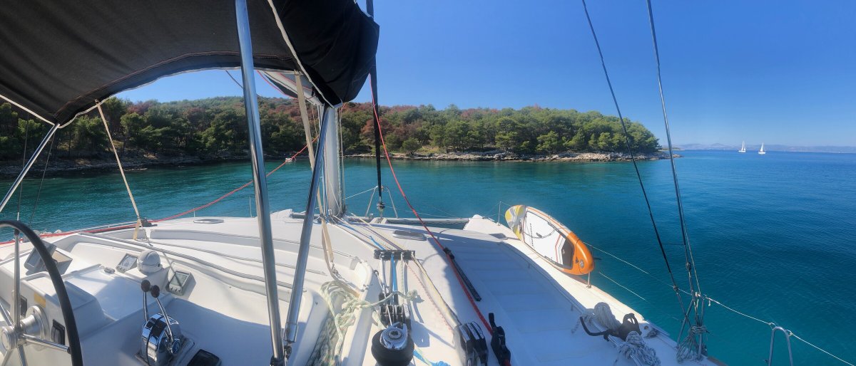 Viaje en barco por las bahías de la Dalmacia croata