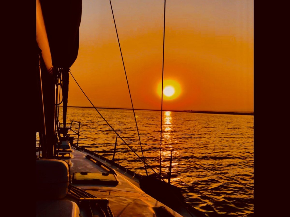 Disfruta de la brisa marina y el sol