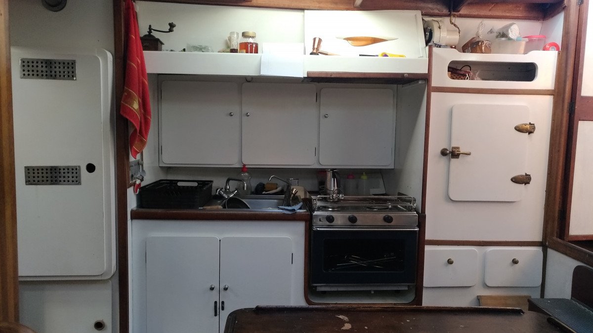 Universal Yachts - 3 cabine