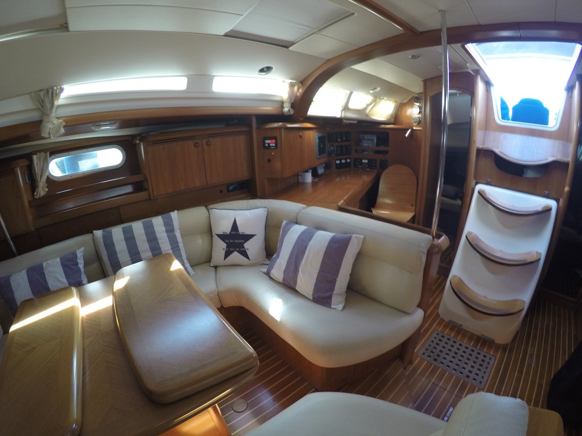 Velero - Jeanneau - 3 cabinas