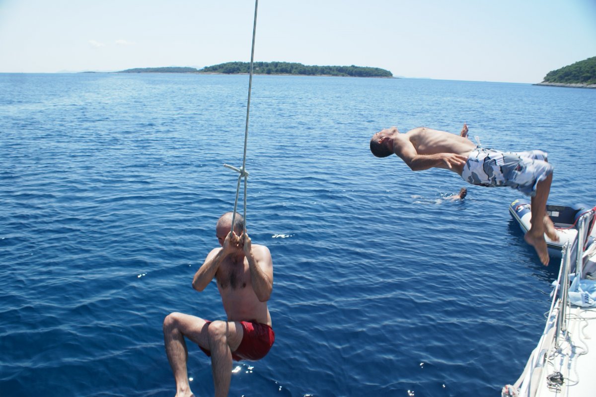 Sail for a week in Menorca