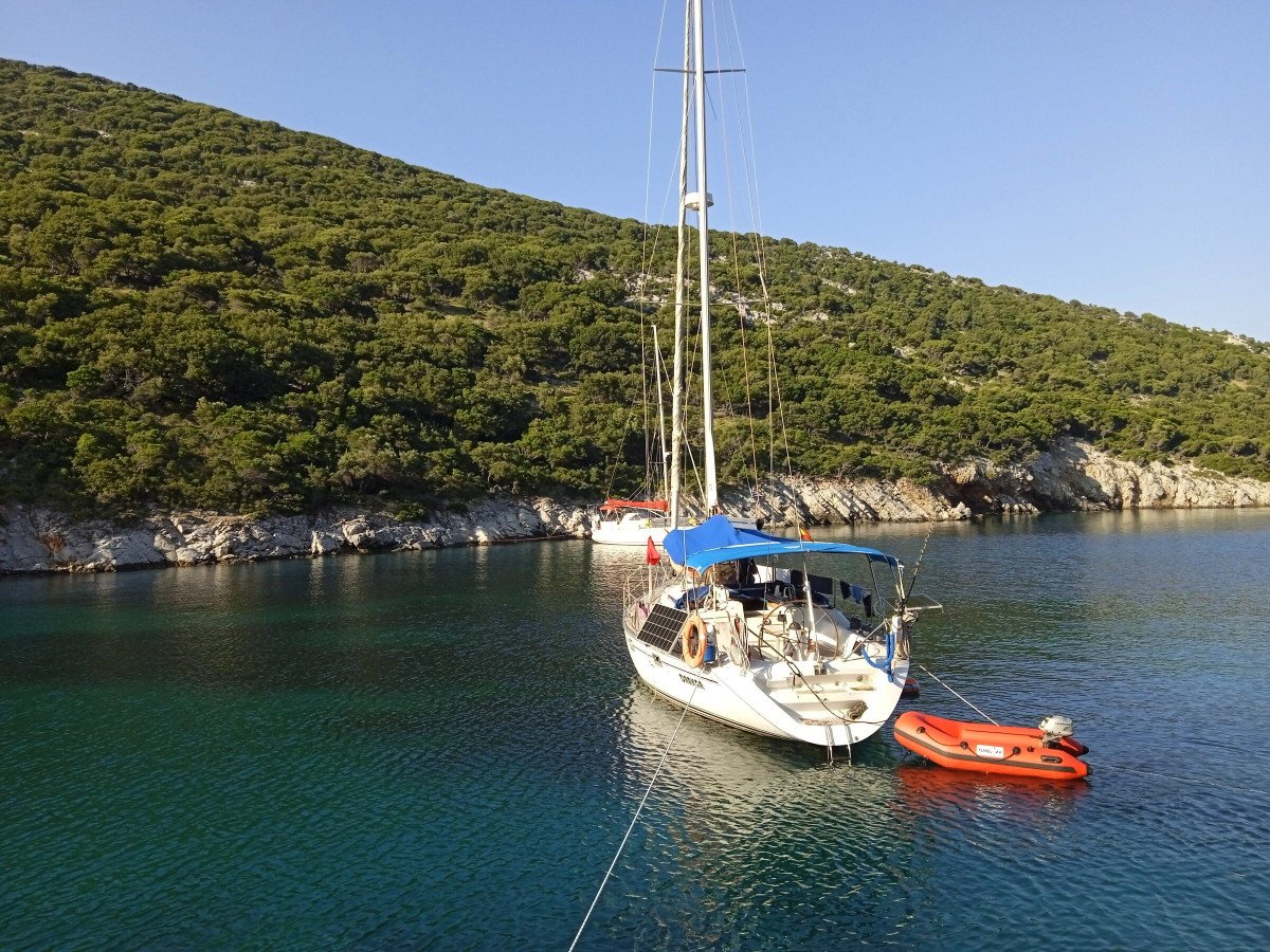 Il veliero in navigazione nel Mar Ionio