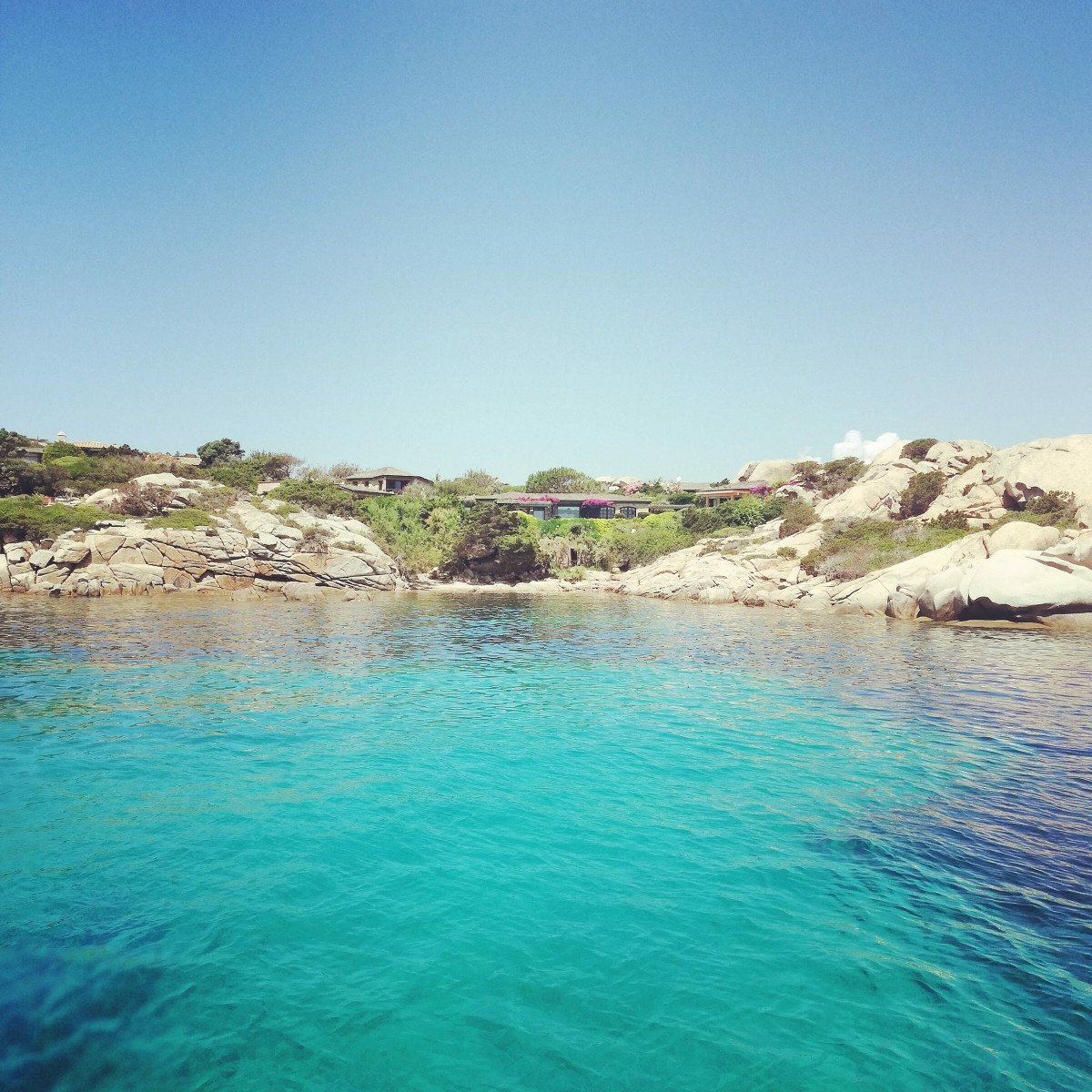 Las aguas cristalinas de Cerdeña y Córcega