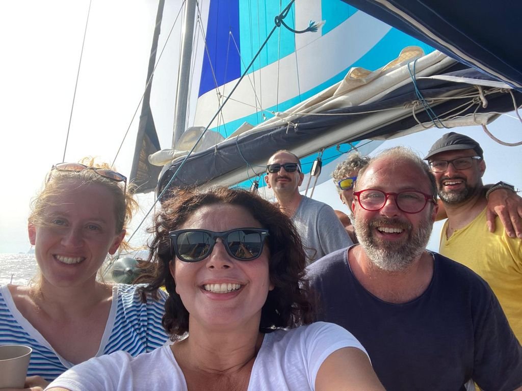 Educational Cruise from Pontine to Flegree: Learning About Whales and Their Habitats