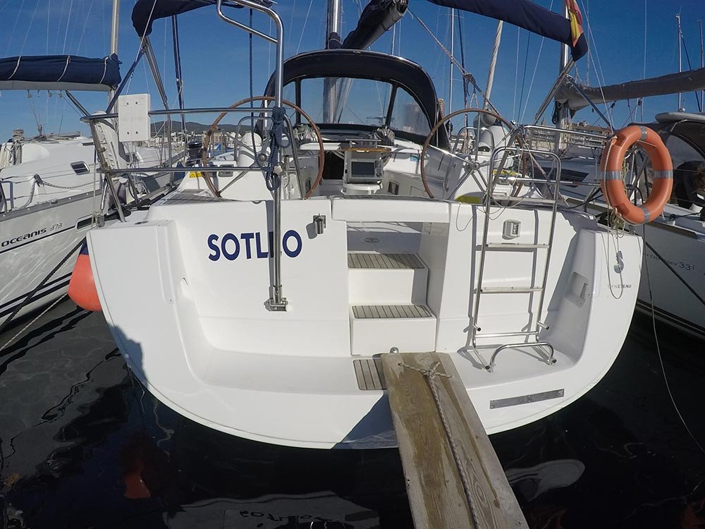 Bénéteau - 4 cabinas