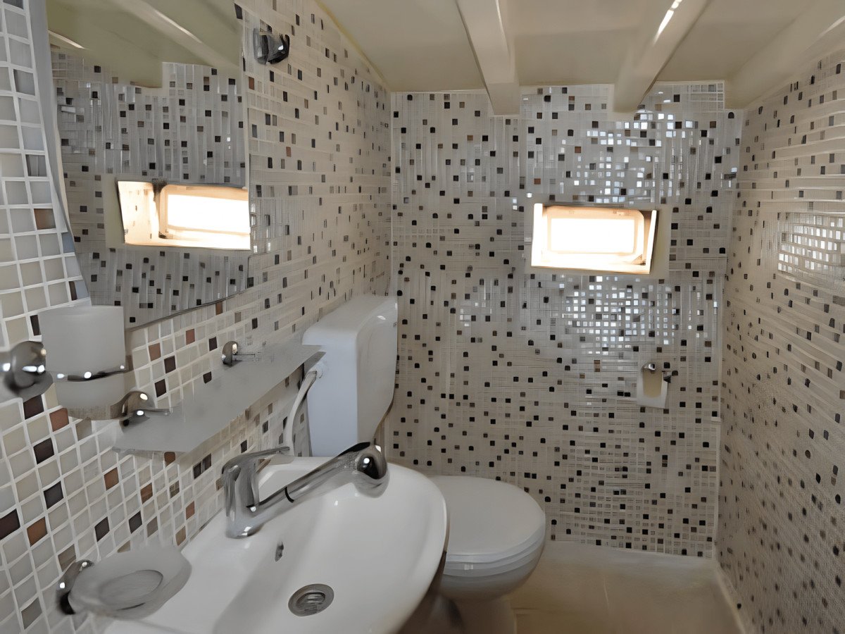 Naviga lungo le bellissime baie e spiagge di Kekova