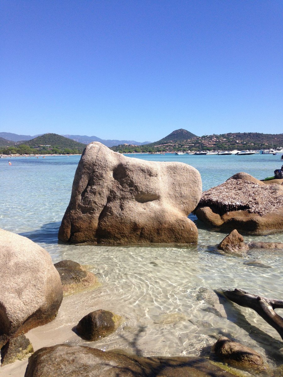 Goditi la bellezza naturale della Sardegna del nord e della Corsica del sud