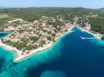 A week-long catamaran trip through the Dalmatian Islands with everything included