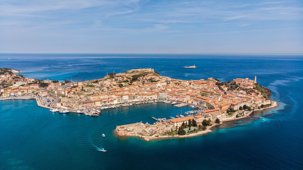PortoferraioAdobeStock_342740815