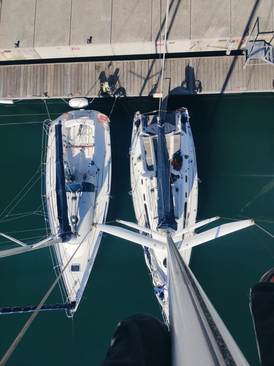 Grupo de personas en un barco