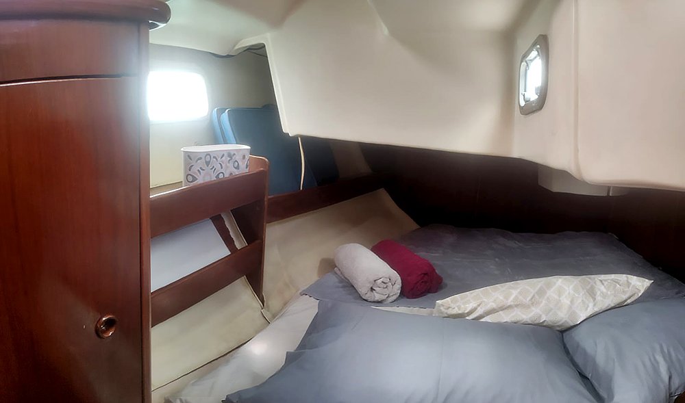 Sailboat - Bénéteau - Oceanis 352