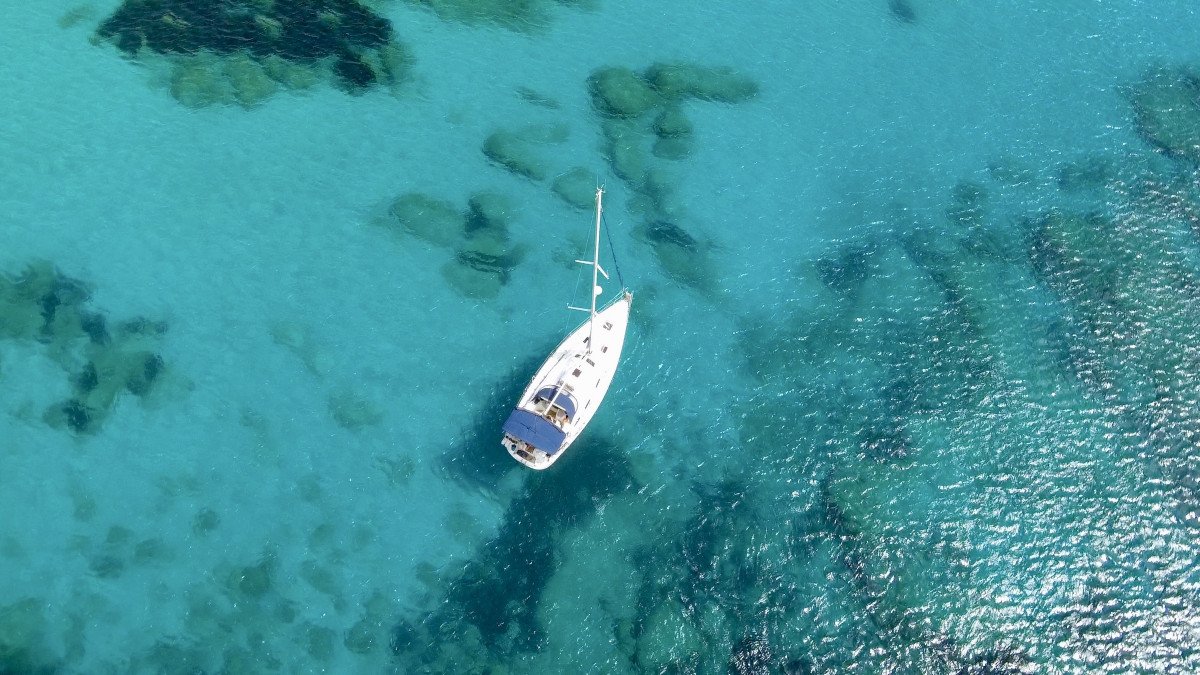 Sailboat - Bavaria Yachts - 12.14 meters