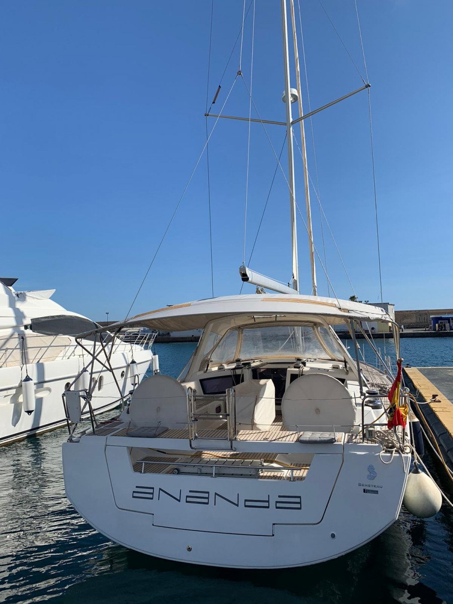 Learn to sail in a relaxed atmosphere