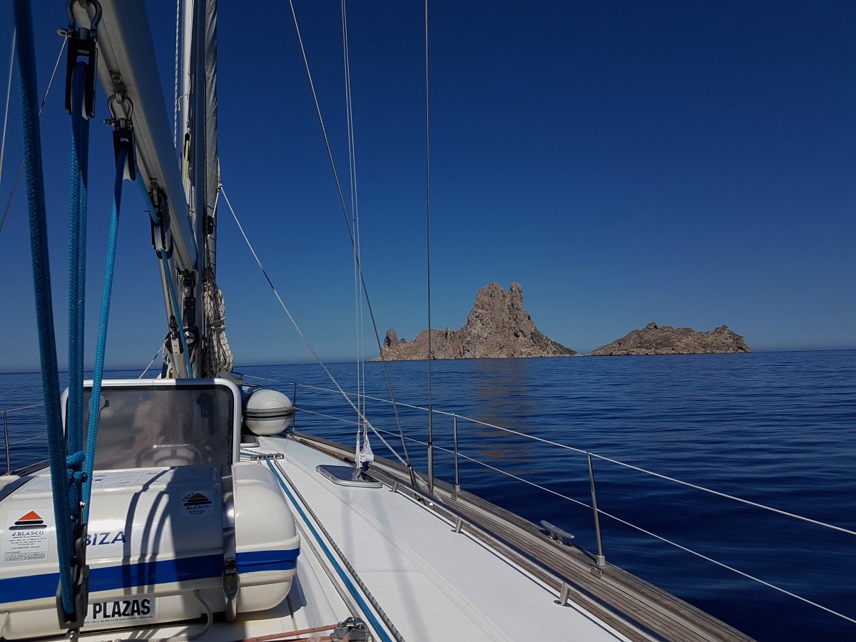 Cruise in barca a vela e immersioni a Ibiza e Formentera con 10 immersioni