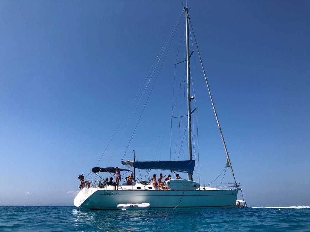 Desde Denia, disfruta de la belleza de Ibiza y Formentera en barco