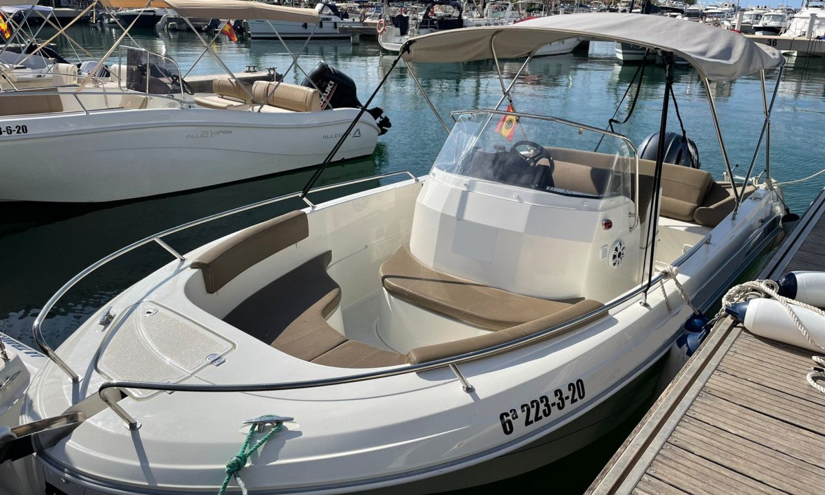 Pacific-Craft---1-cabinas