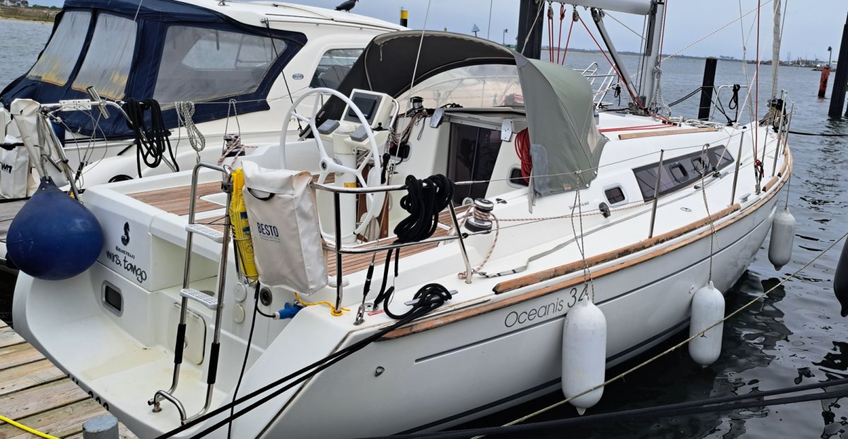 Bénéteau - 10.35 metros