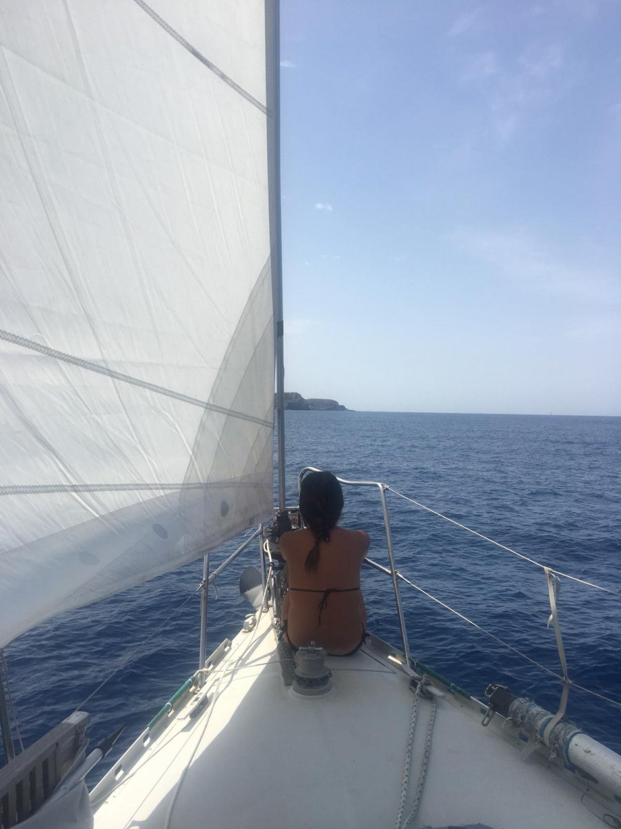Vive una aventura en barco a vela en la isla de Asinara.