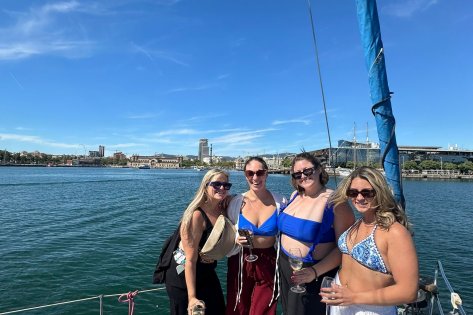 Salida de 1 hora en velero por Barcelona