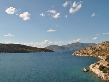 Viaje en velero a Grecia: entre historia y naturaleza