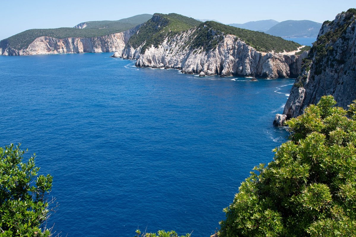 Relaxation Yacht Cabin Charter from Corfu to Zante