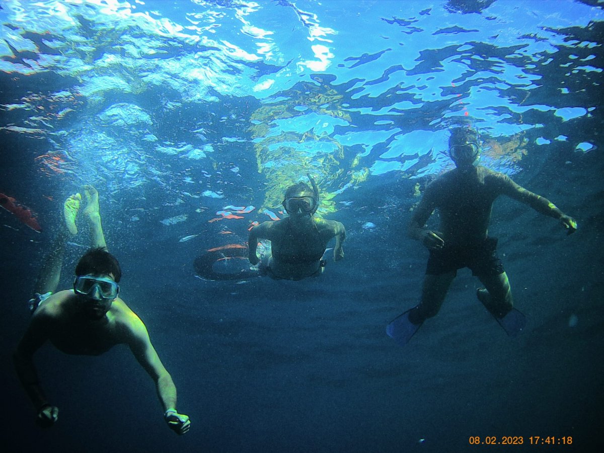 Escuela de navegación en el mar Tirreno