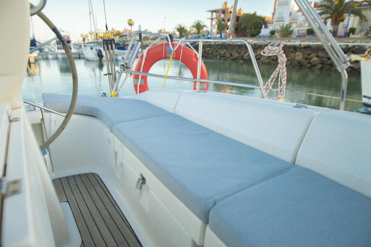 Sailboat - Bavaria Yachts - 2001