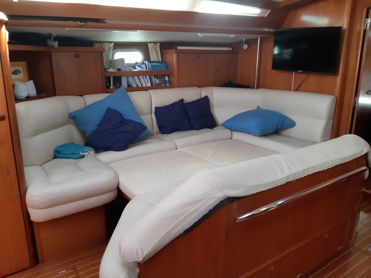 Sail the Gulf of Orosei in a sailboat from Arbatax with pranzo