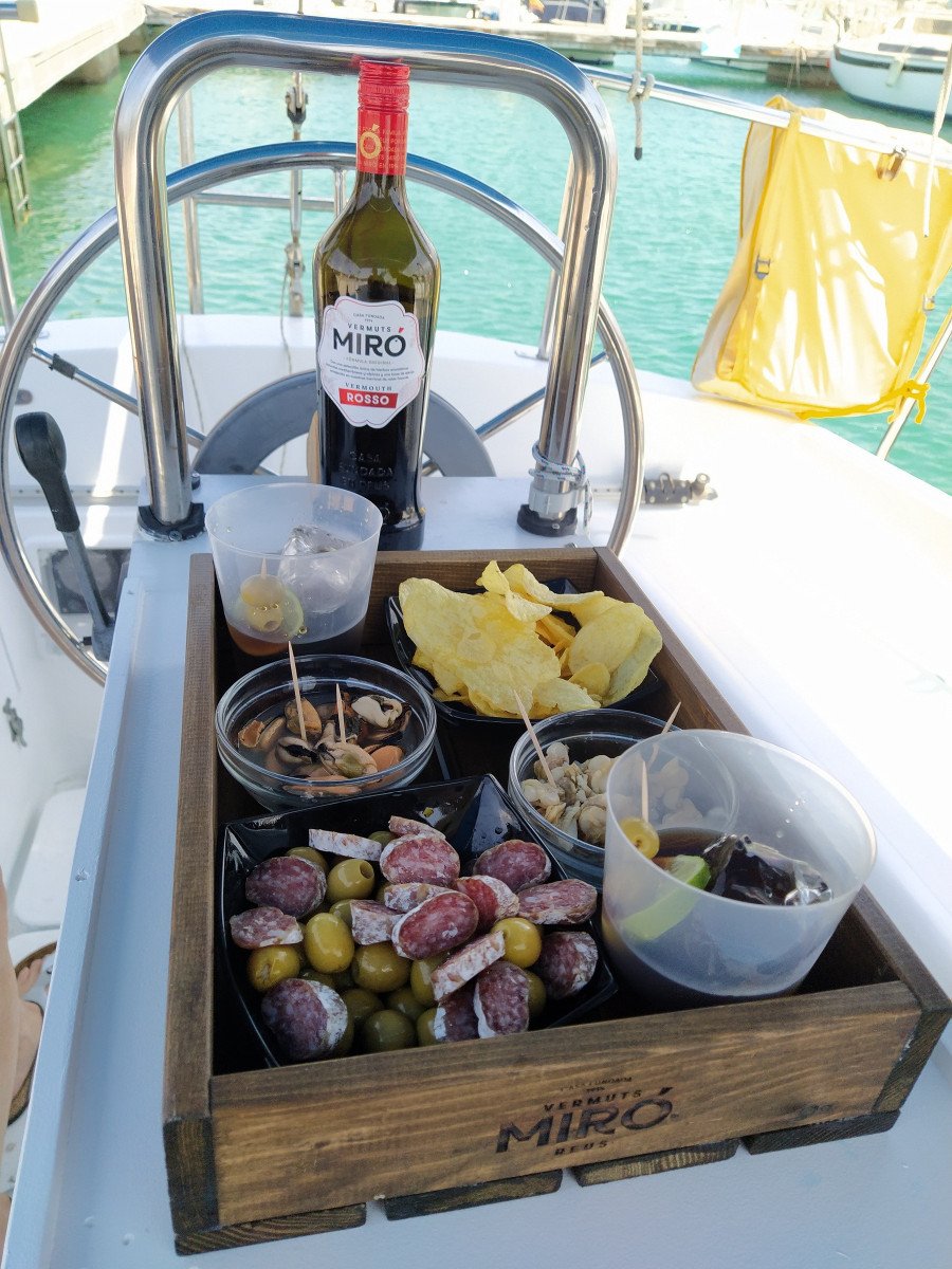 Experience the thrill of sailing on a classic sailboat