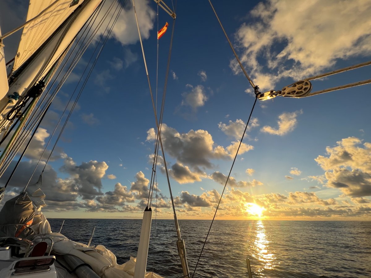Learn to sail in the Atlantic Ocean