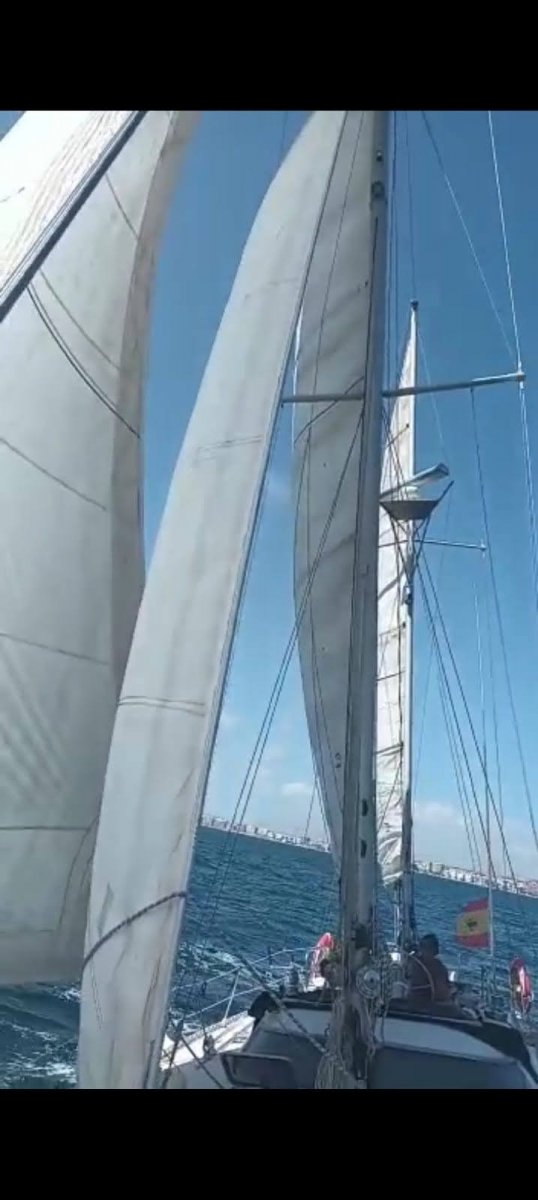 Sailing through Santa Pola waters with coordinate navigation