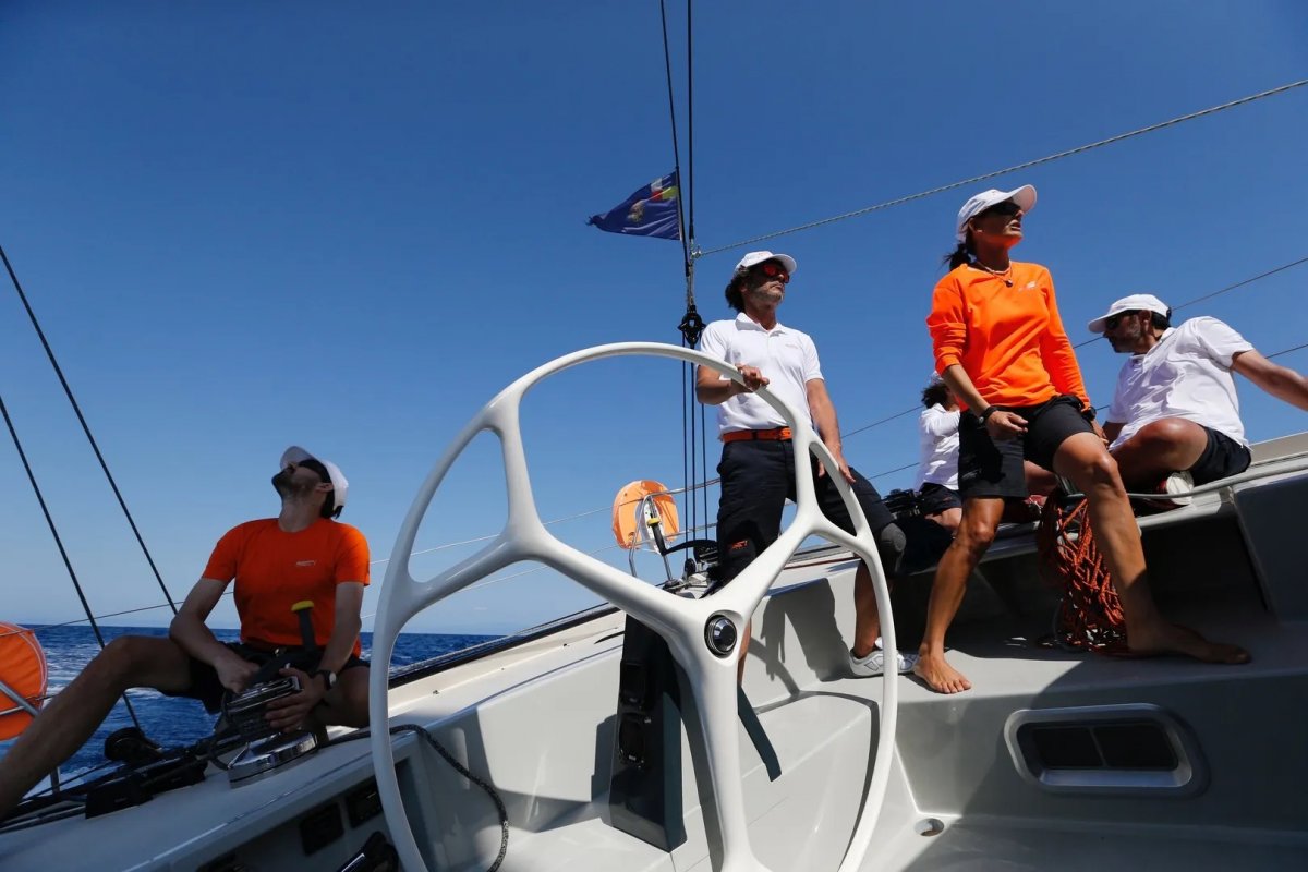 Experiencia de travesía en barco de lujo
