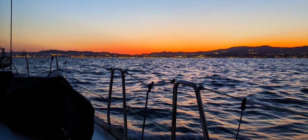 Dal mare: il ponte della bocca di Barcellona