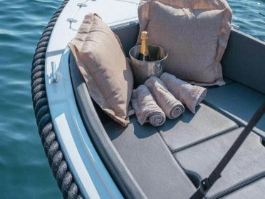 Alquila tu barco sin licencia en Ibiza