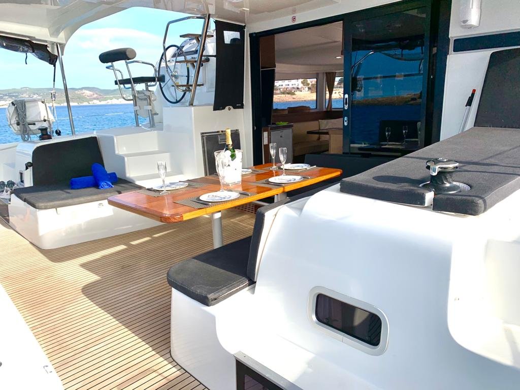 Luxuriöse Reise in einem Lagoon 42 Katamaran rund um Ibiza und Formentera