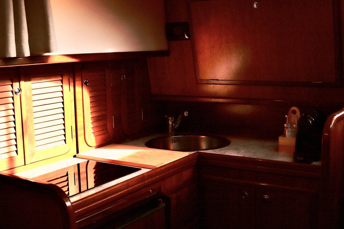 Menorquin Yachts - 1999