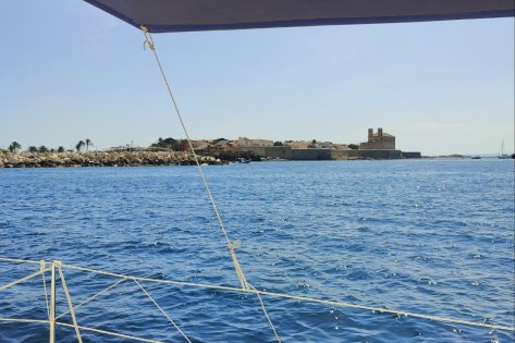 Prácticas Ampliación PER VIP Baleares + Vela en Alicante con Camarote privado