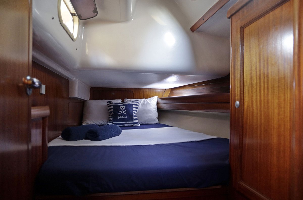 Sailboat - Dufour Yachts - 13 meters