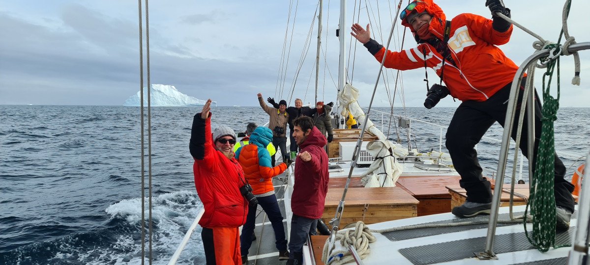 Aventura en el mar en la Antártida