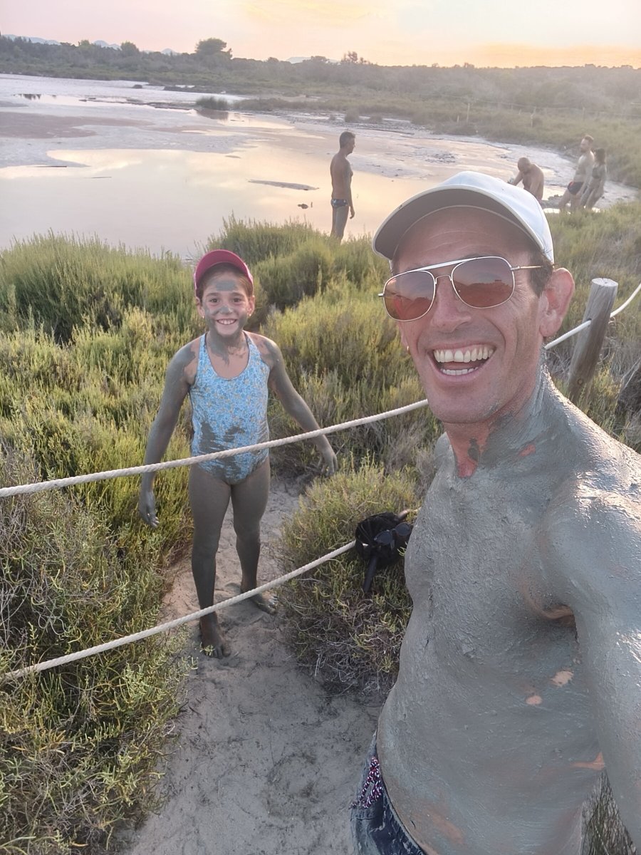 Sail and cook on a sailboat in the waters of Mallorca
