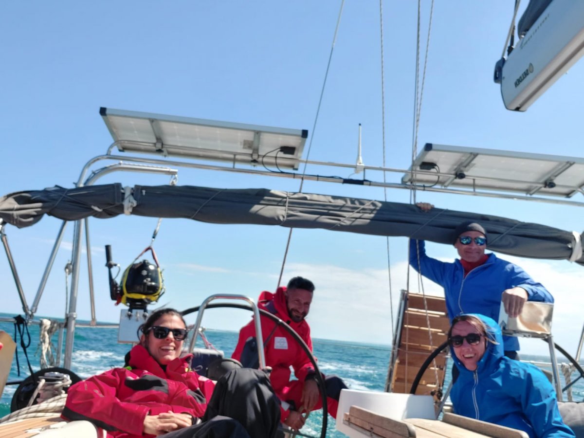 Esplora le meraviglie della Grecia in un viaggio in barca.