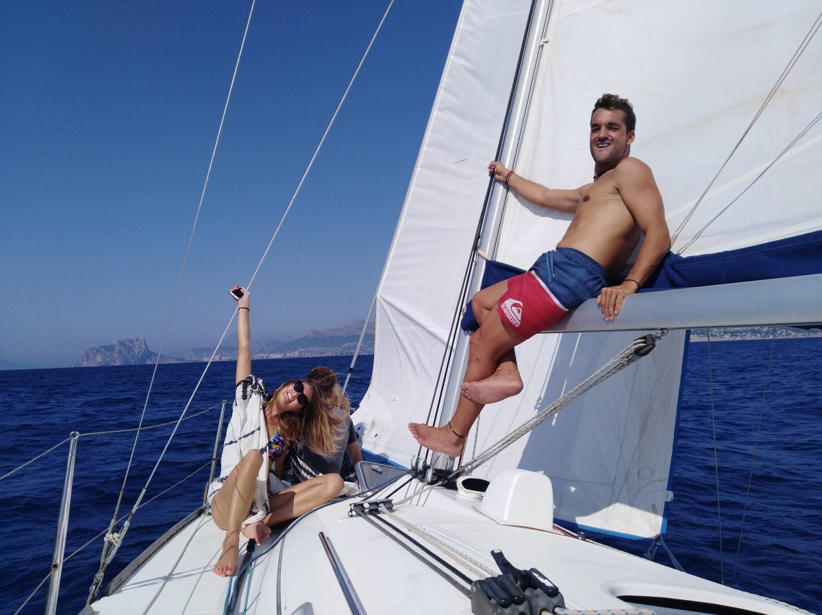 Sailboat - Bénéteau - 7 people
