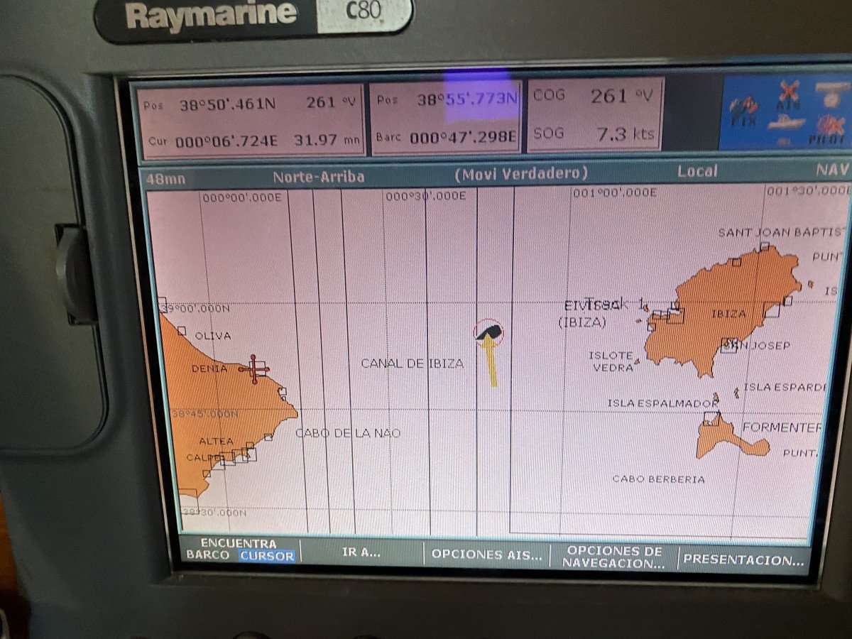 Corso di vela e PER a Denia-Ibiza con traversata di 48 ore.