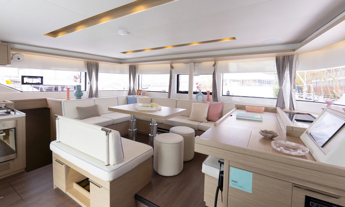 Excursión en catamaranes desde el Caribe al Mediterráneo