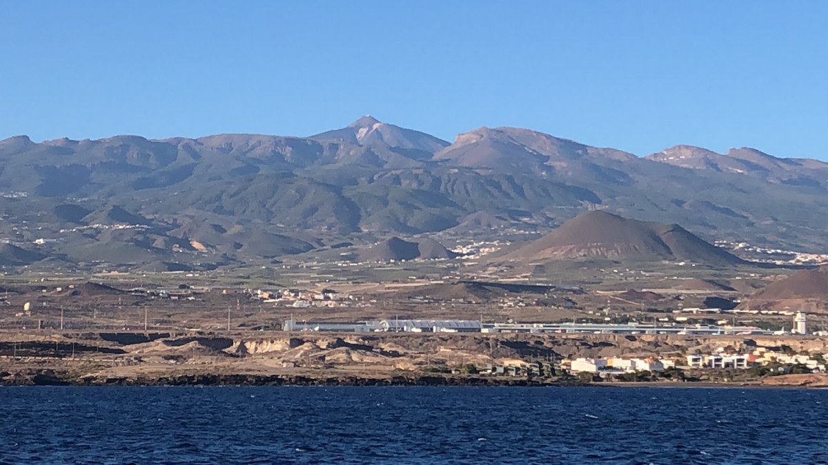 Embarcación en el mar