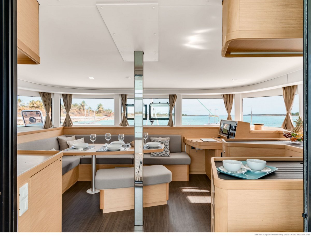 Catamaran - Lagoon - 12.8 meters