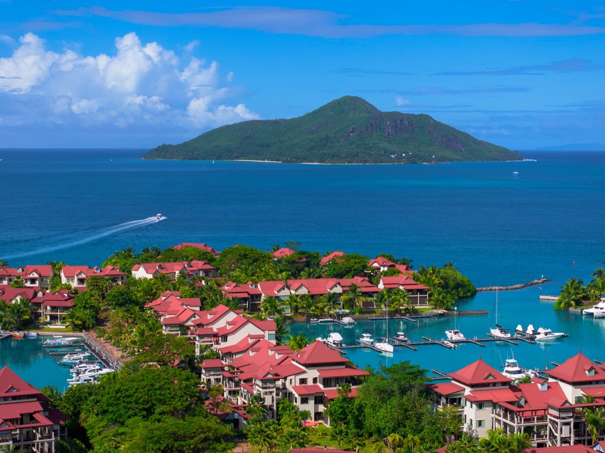 Seychelles: a week on a catamaran