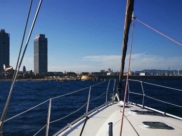 Sailing trip around Barcelona