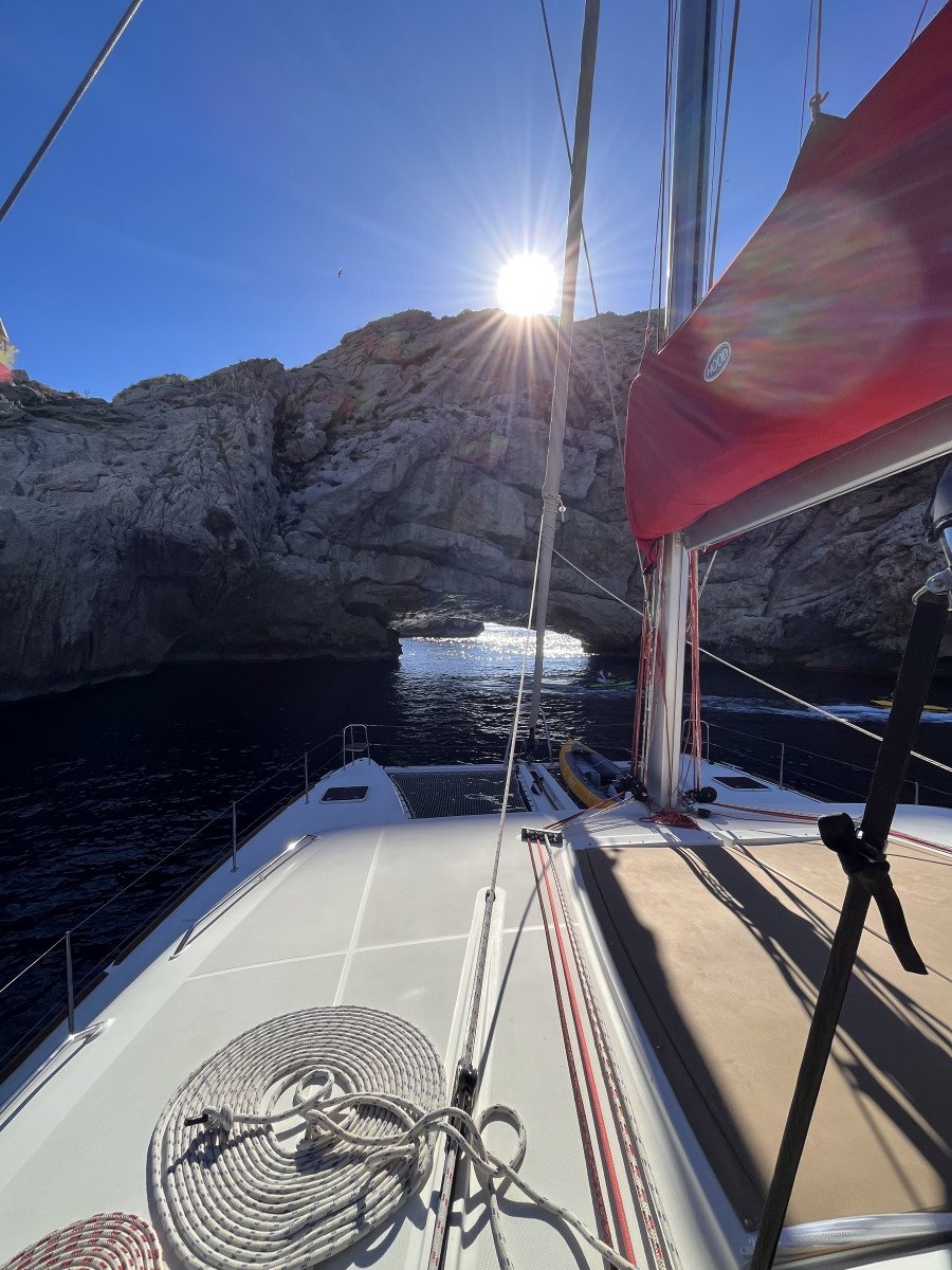 Lagoon - 10 personas